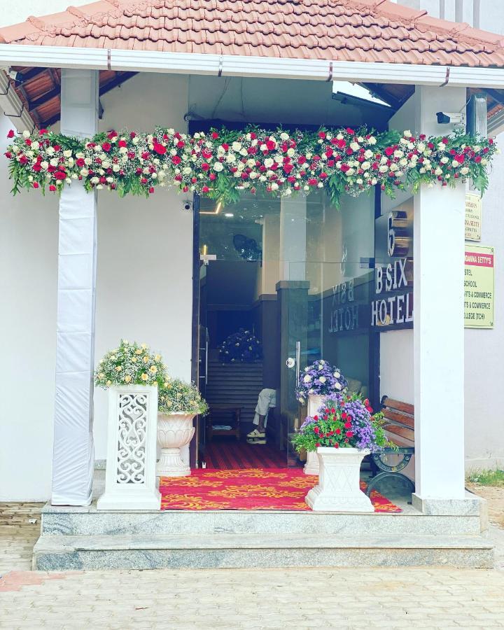 B Six Hotel Bangalore Dış mekan fotoğraf