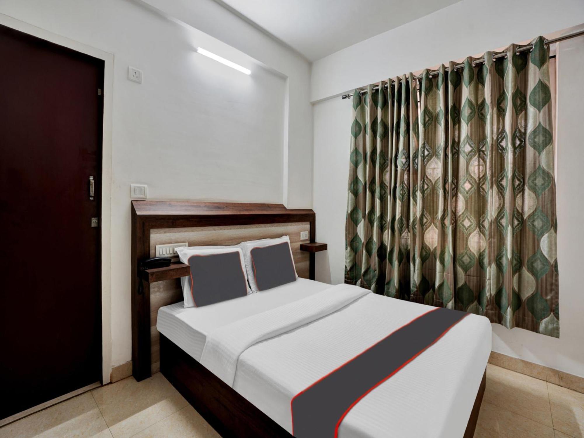 B Six Hotel Bangalore Dış mekan fotoğraf