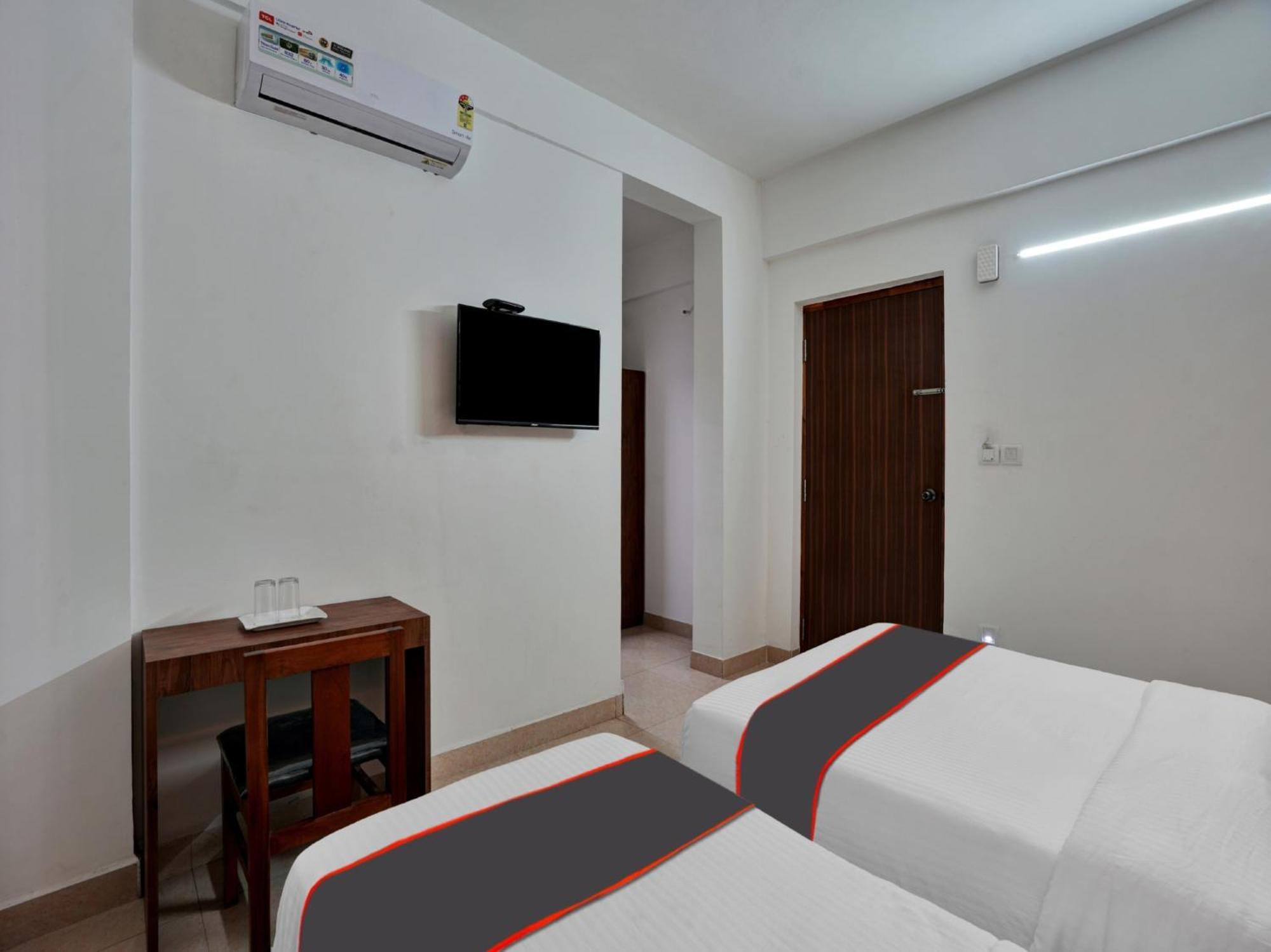 B Six Hotel Bangalore Dış mekan fotoğraf